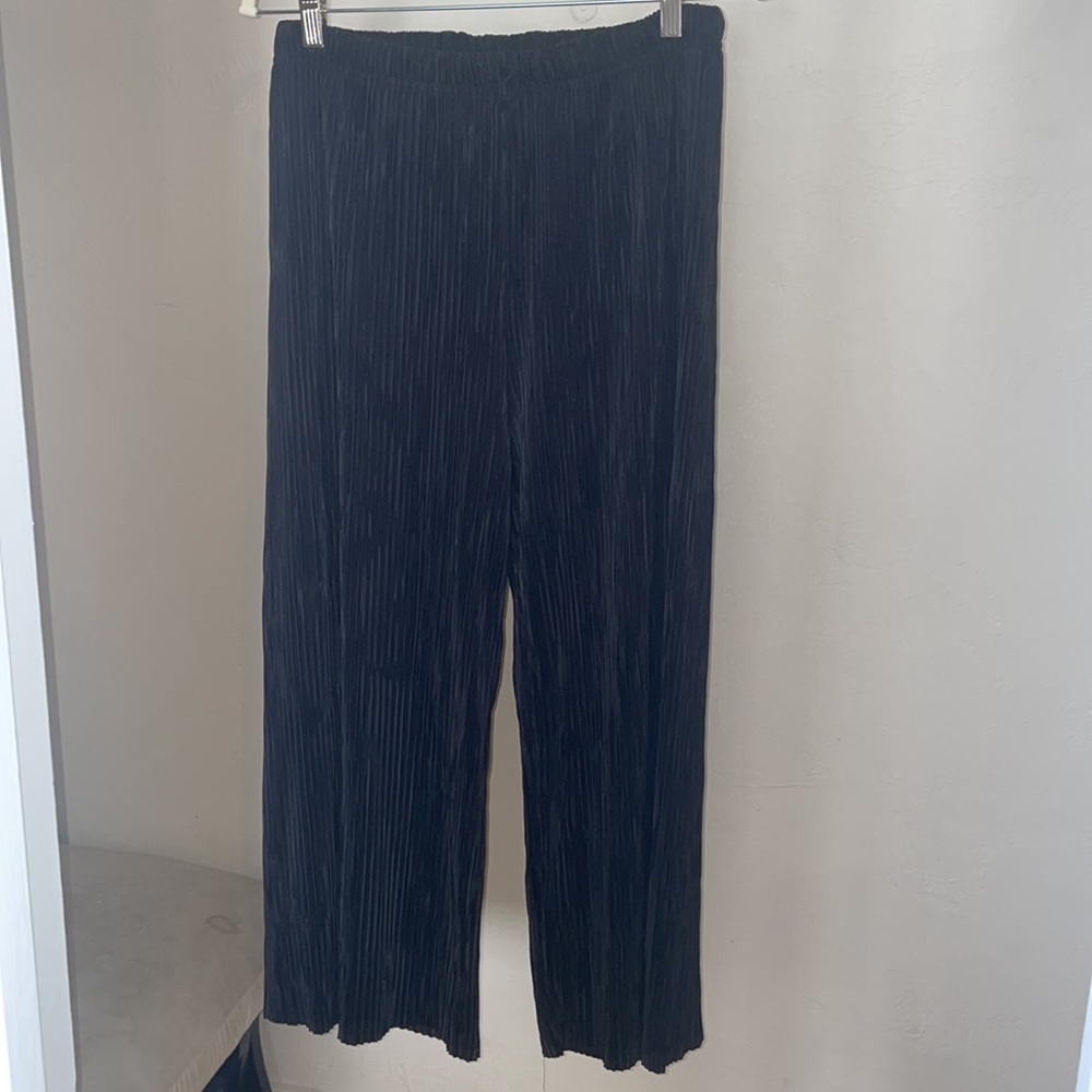 Top+ Pants - Picture 5 of 5
